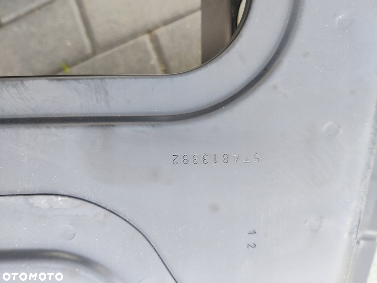Błotnik prawy tyl poszycie Vw Touran 5ta - 5