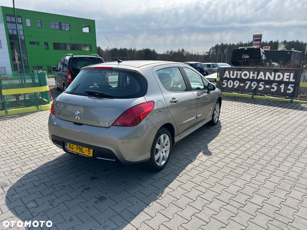 Peugeot 308 120 VTi Millesim 200 - 38