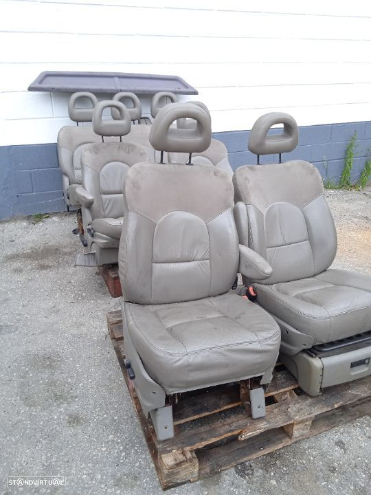Bancos Chrysler Voyager - 13