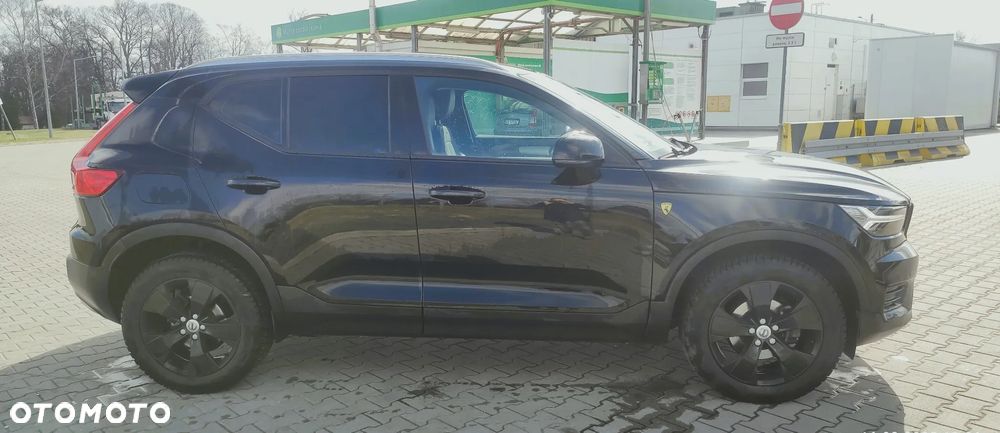 Volvo XC 40 T3 Momentum Pro - 11