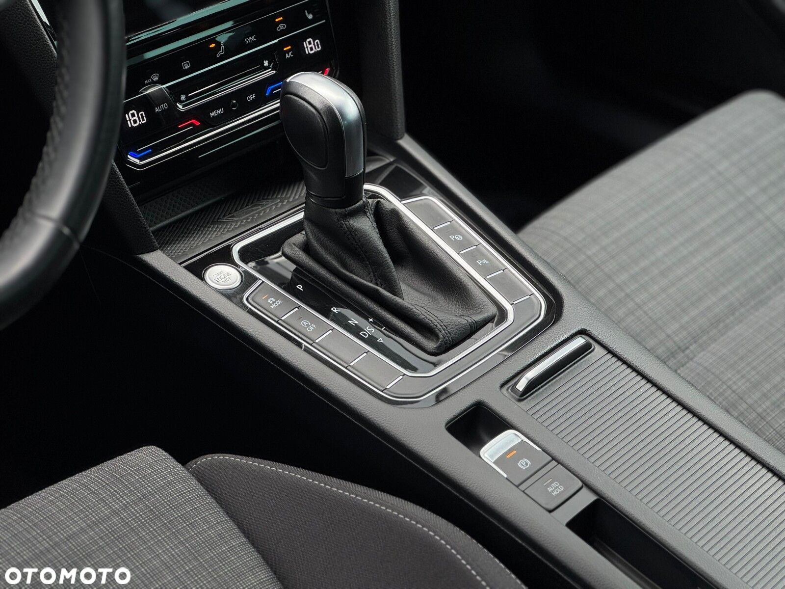 Volkswagen Passat 2.0 TSI Business DSG - 11