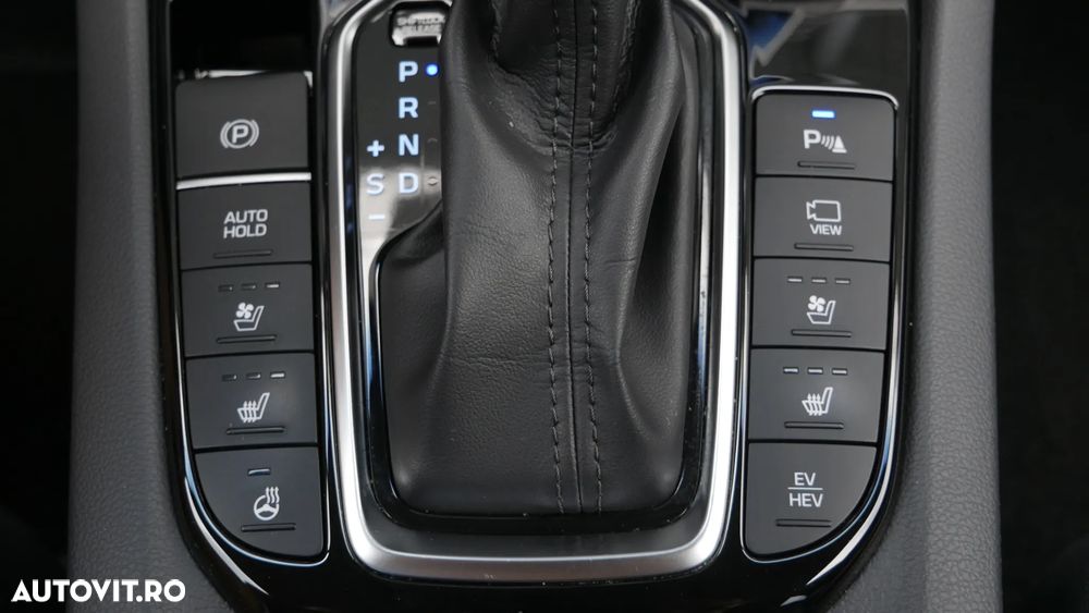 Hyundai IONIQ 1.6 GDI Premium - 28