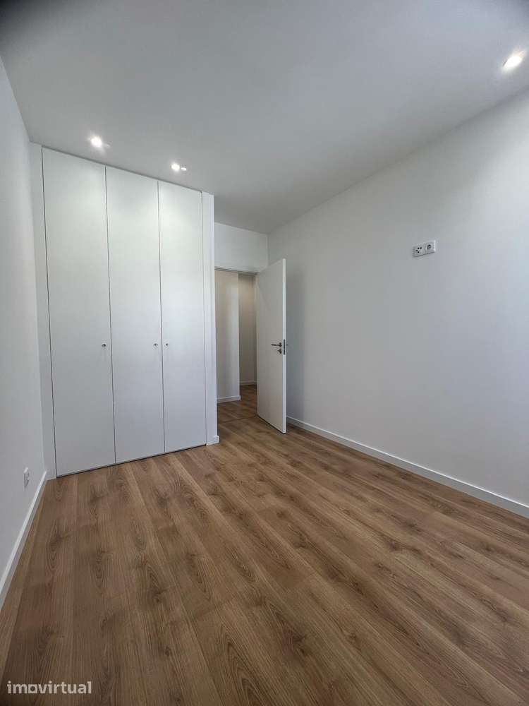 Moradia T2 com Garagem - Grande imagem: 3/16
