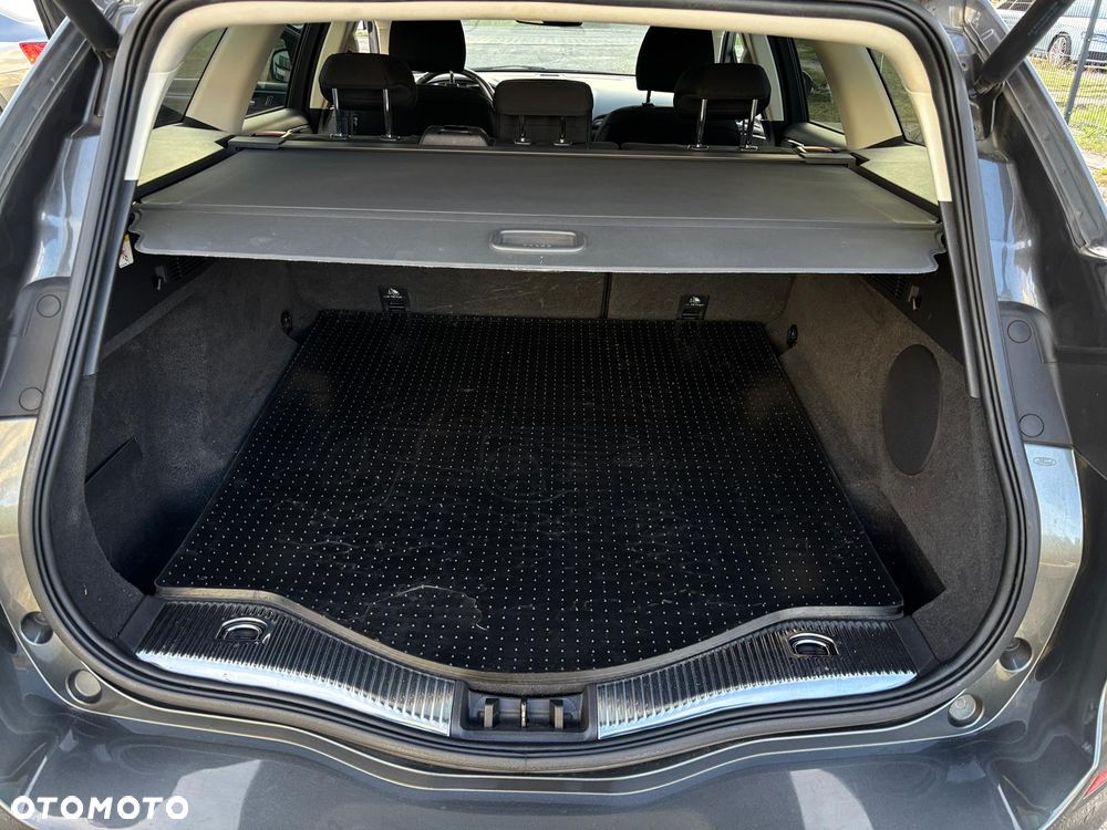 Ford Mondeo 2.0 TDCi Titanium - 38