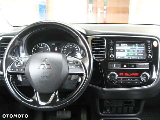 Mitsubishi Outlander 2.0 Intense + SDA 4WD CVT - 13