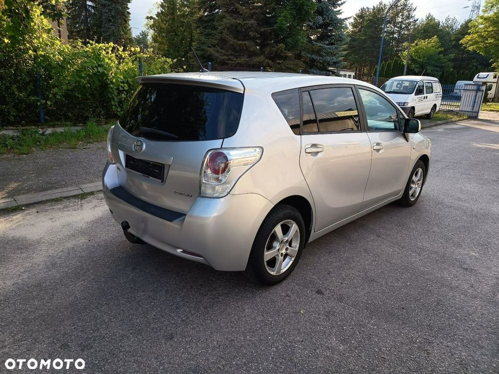 Toyota Verso - 3