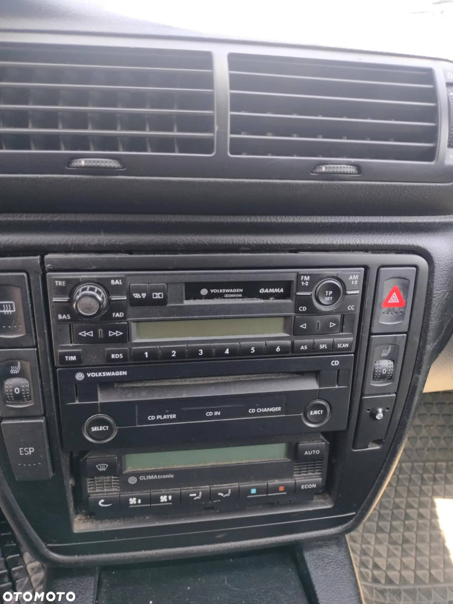 Volkswagen Passat 1.9 TDI Comfortline - 4