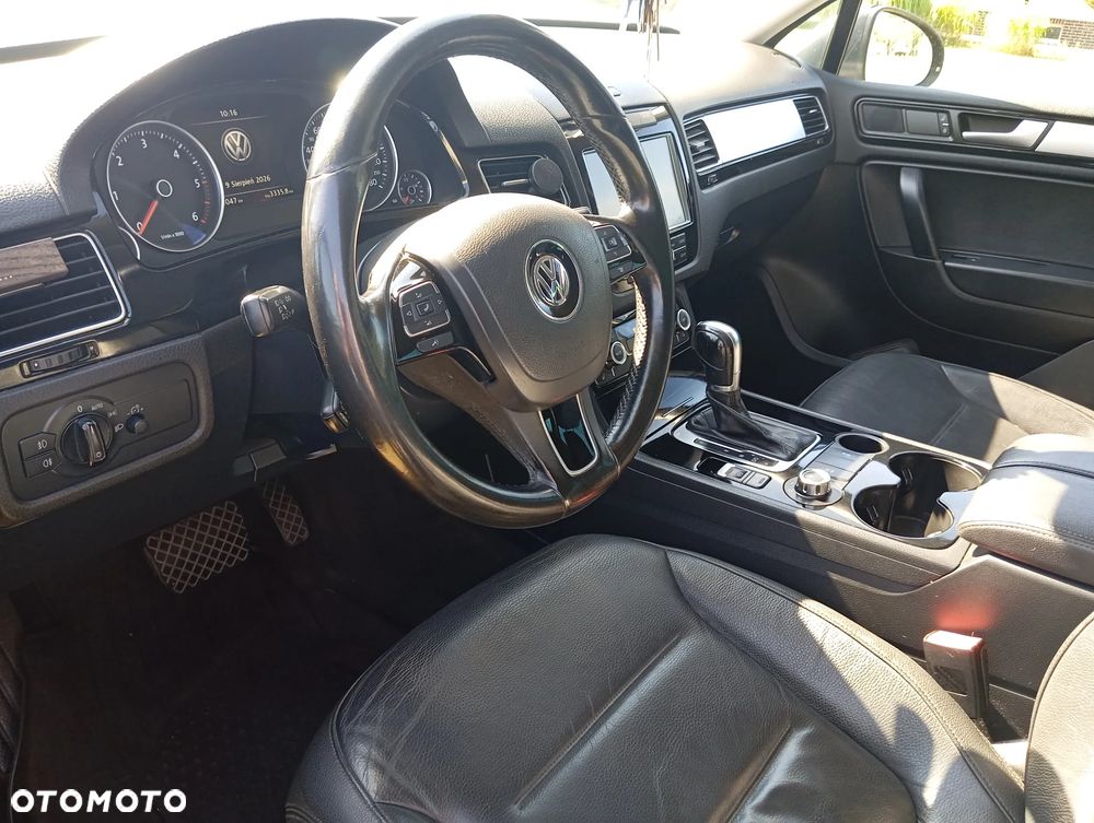 Volkswagen Touareg - 12