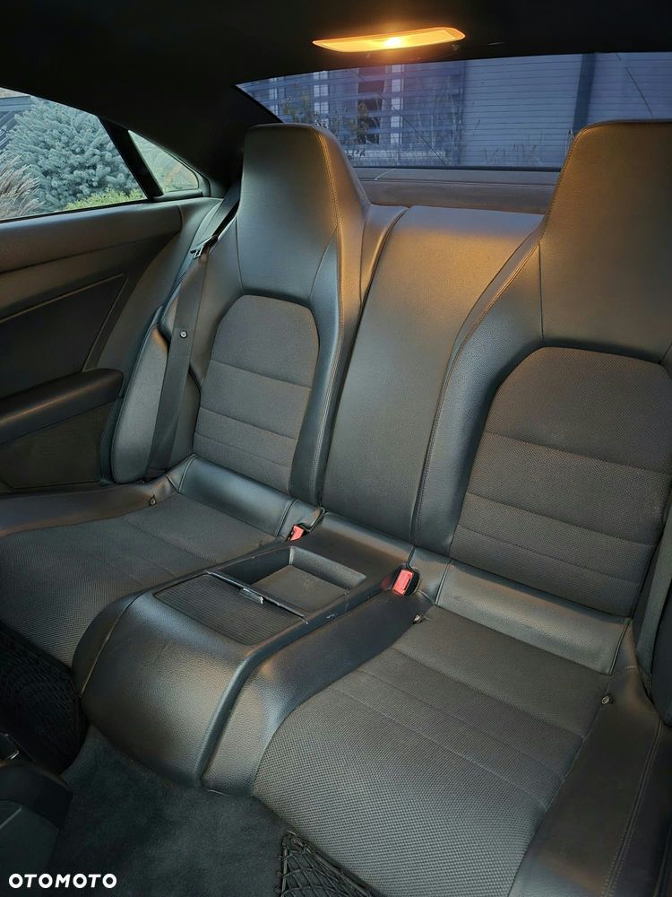 Mercedes-Benz Klasa E 350 CDI BlueEff - 22