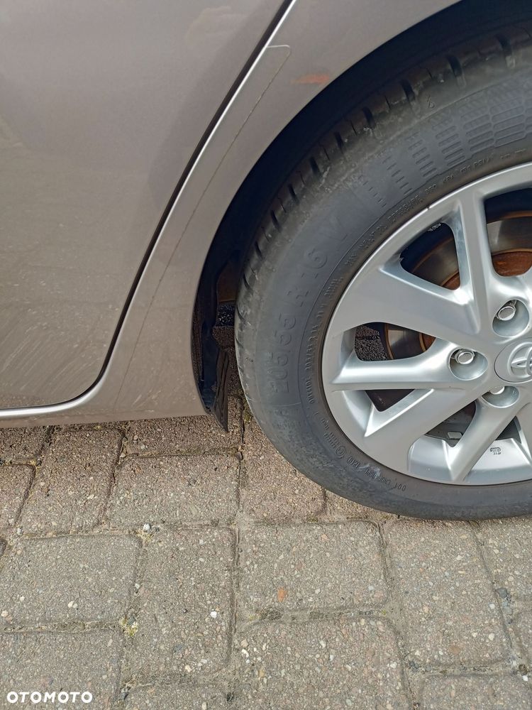 Toyota Auris 1.33 Dual-VVT-i START Edition - 24