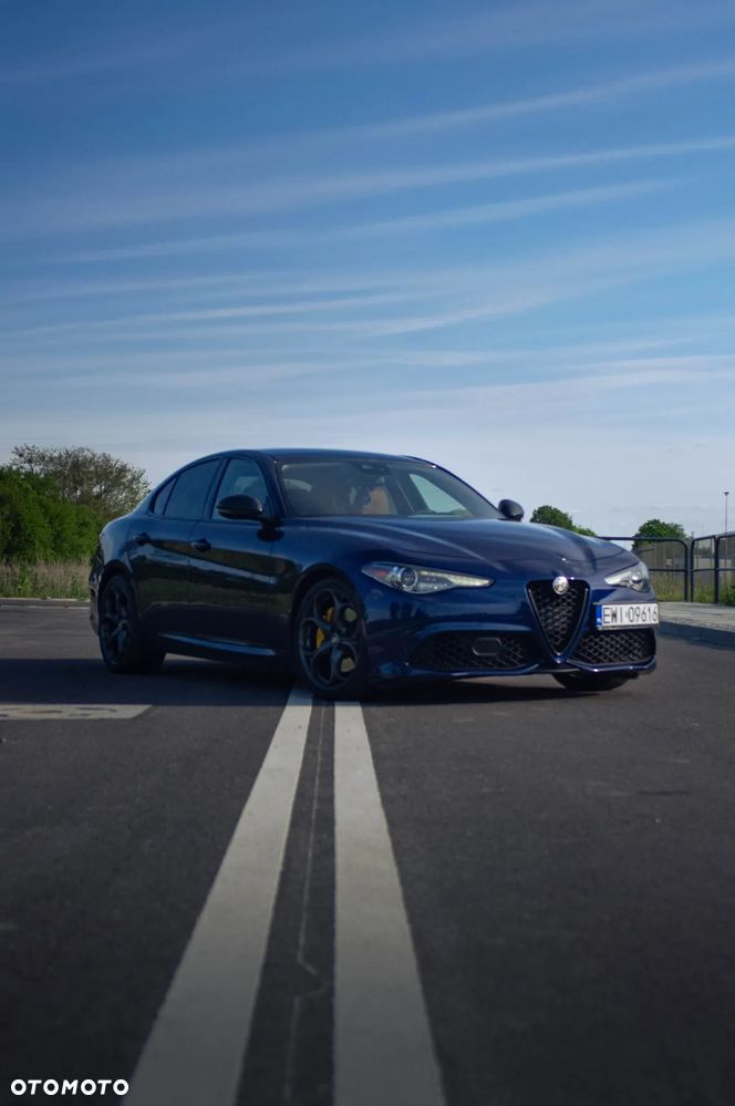 Alfa Romeo Giulia 2.0 Turbo 16V AT8-Q4 Ti - 2