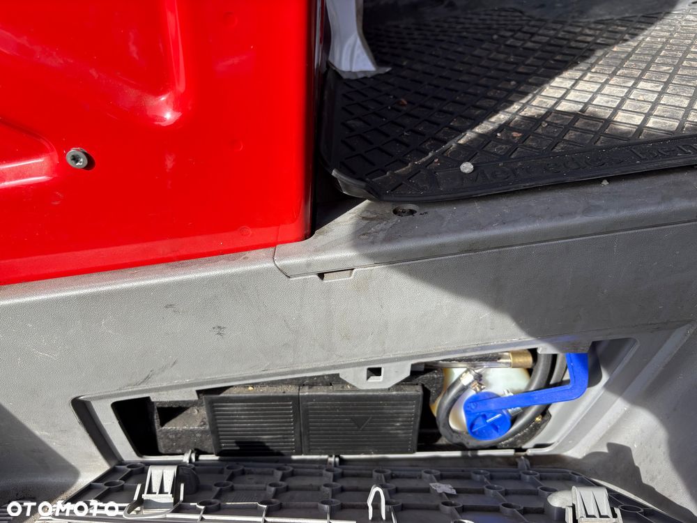 Mercedes-Benz Sprinter - 17