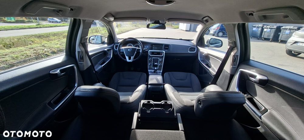 Volvo V60 T3 Kinetic - 9