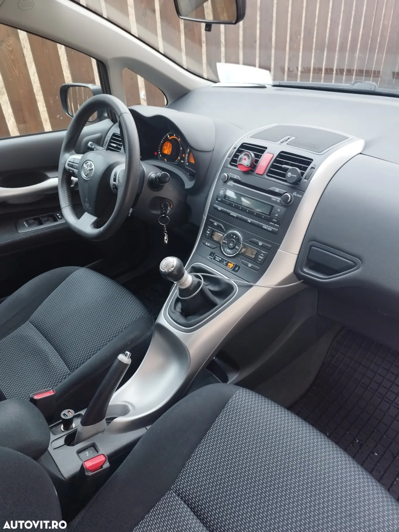 Toyota Auris 2.0 D-4D DPF Sol - 12
