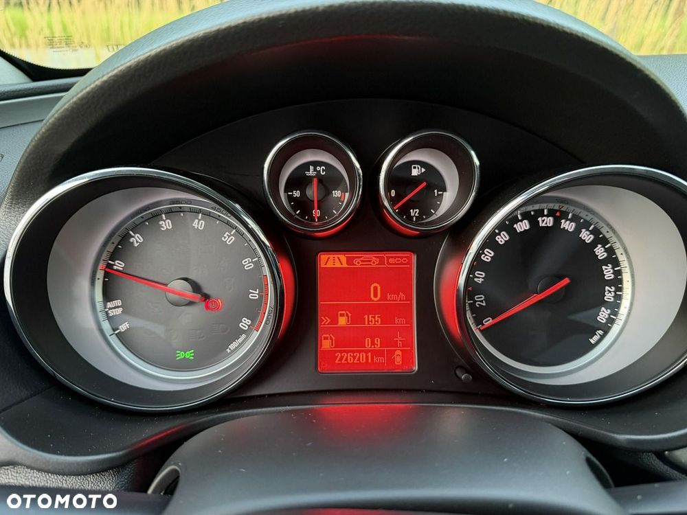 Opel Insignia - 16