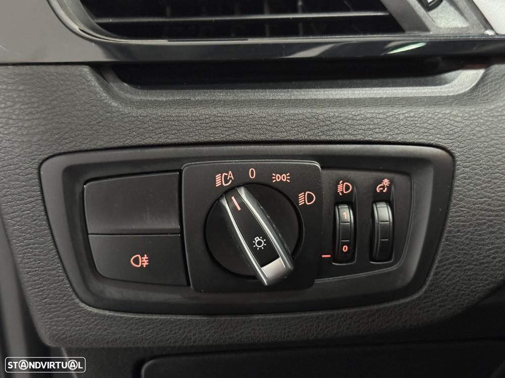 BMW X1 16 d sDrive Advantage - 32