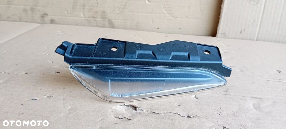 Kierunkowskaz kierunek prawy biały LED Fiat 500E II 20- 52140401 - 4