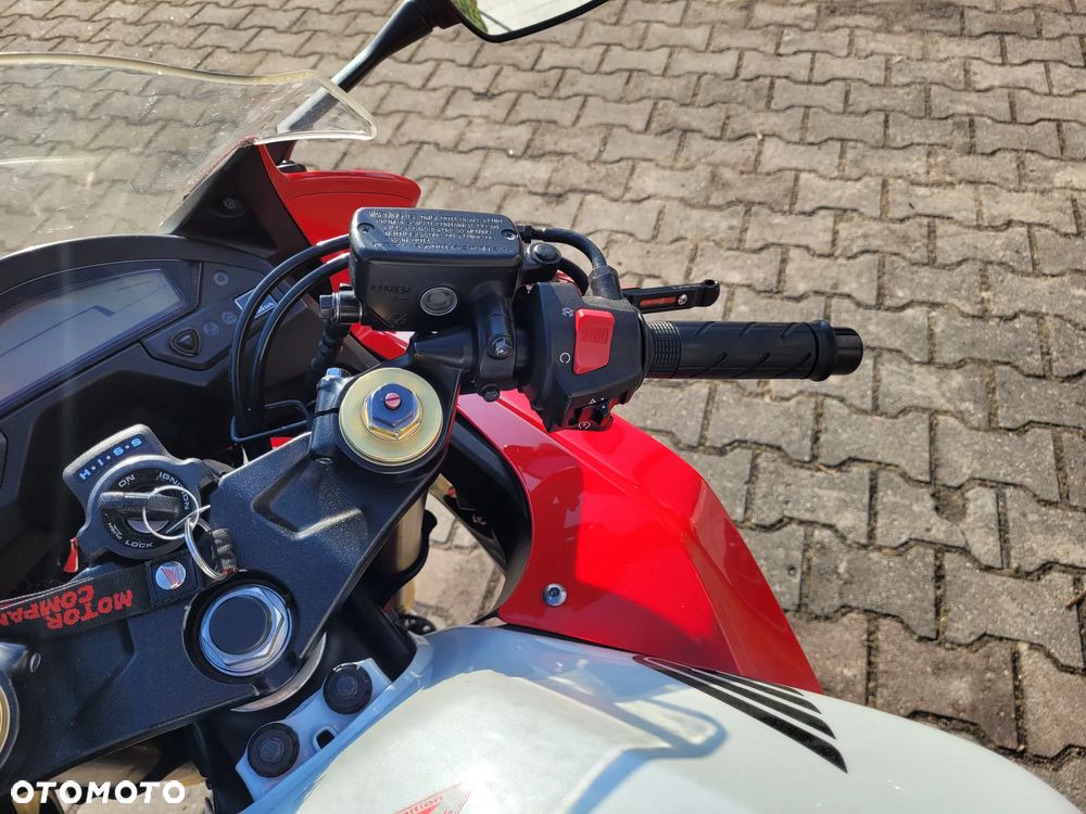 Honda CBR - 17
