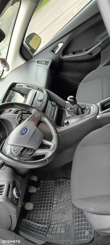 Ford Focus 1.0 EcoBoost 99g Trend - 9