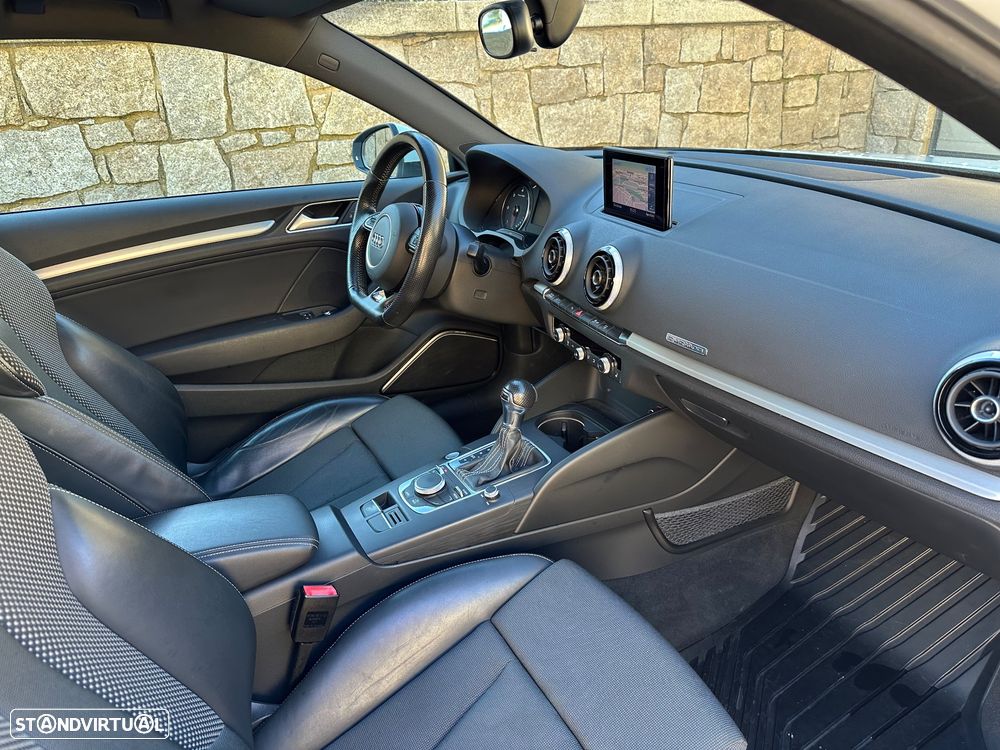 Audi A3 2.0 TDI (clean diesel) quattro S tronic S line Sport Pack - 13