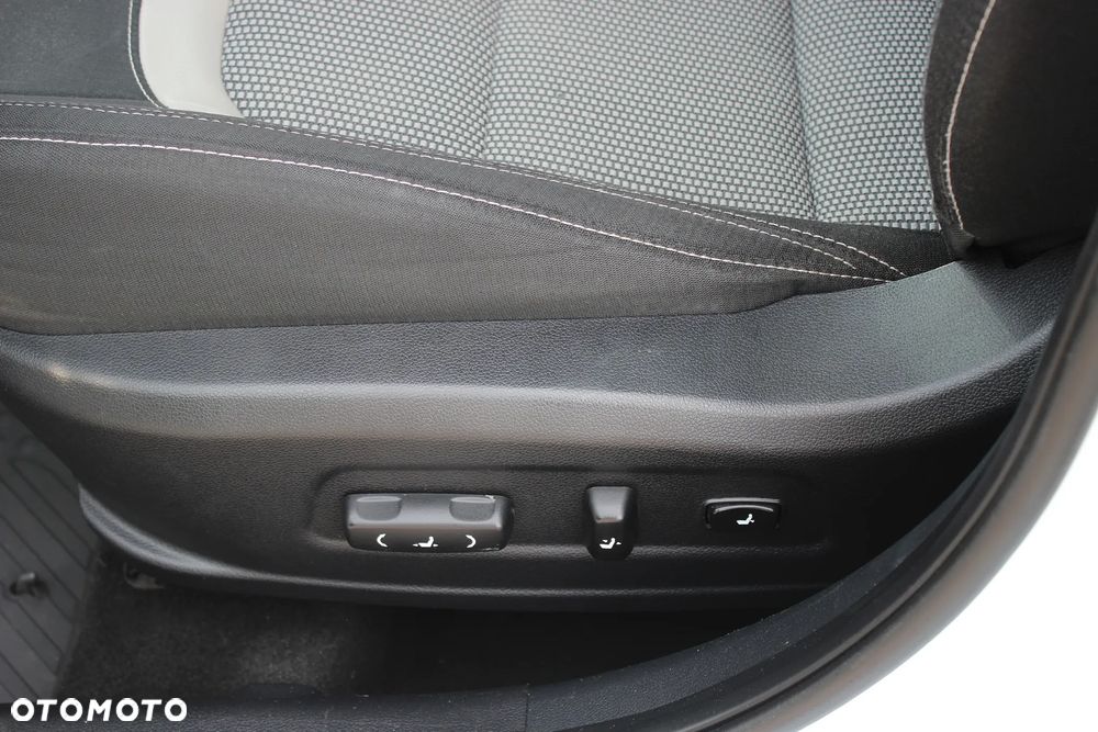 Kia Ceed 1.6 CRDi L Business Line - 37