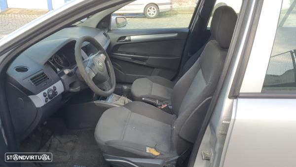 Para Peças Opel Astra H Combi (A04) - 2