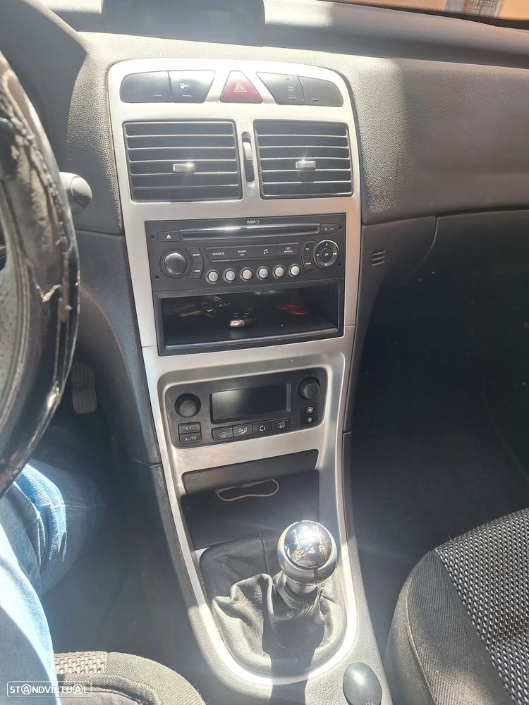 Peugeot 307 SW 1.6 HDi FAP Executive - 13