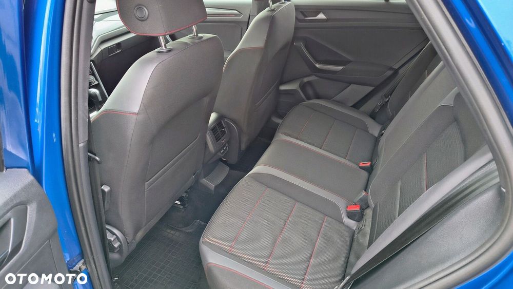 Volkswagen T-Roc - 12