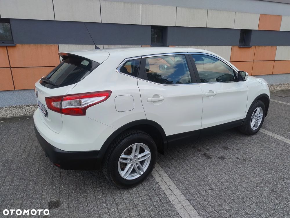 Nissan Qashqai 1.2 DIG-T Xtronic N-Vision - 3