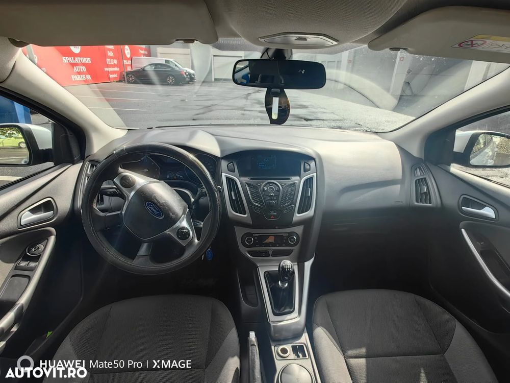 Ford Focus - 11