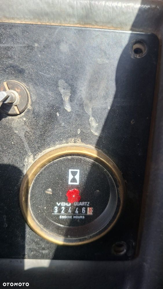 Volvo L180E - 13