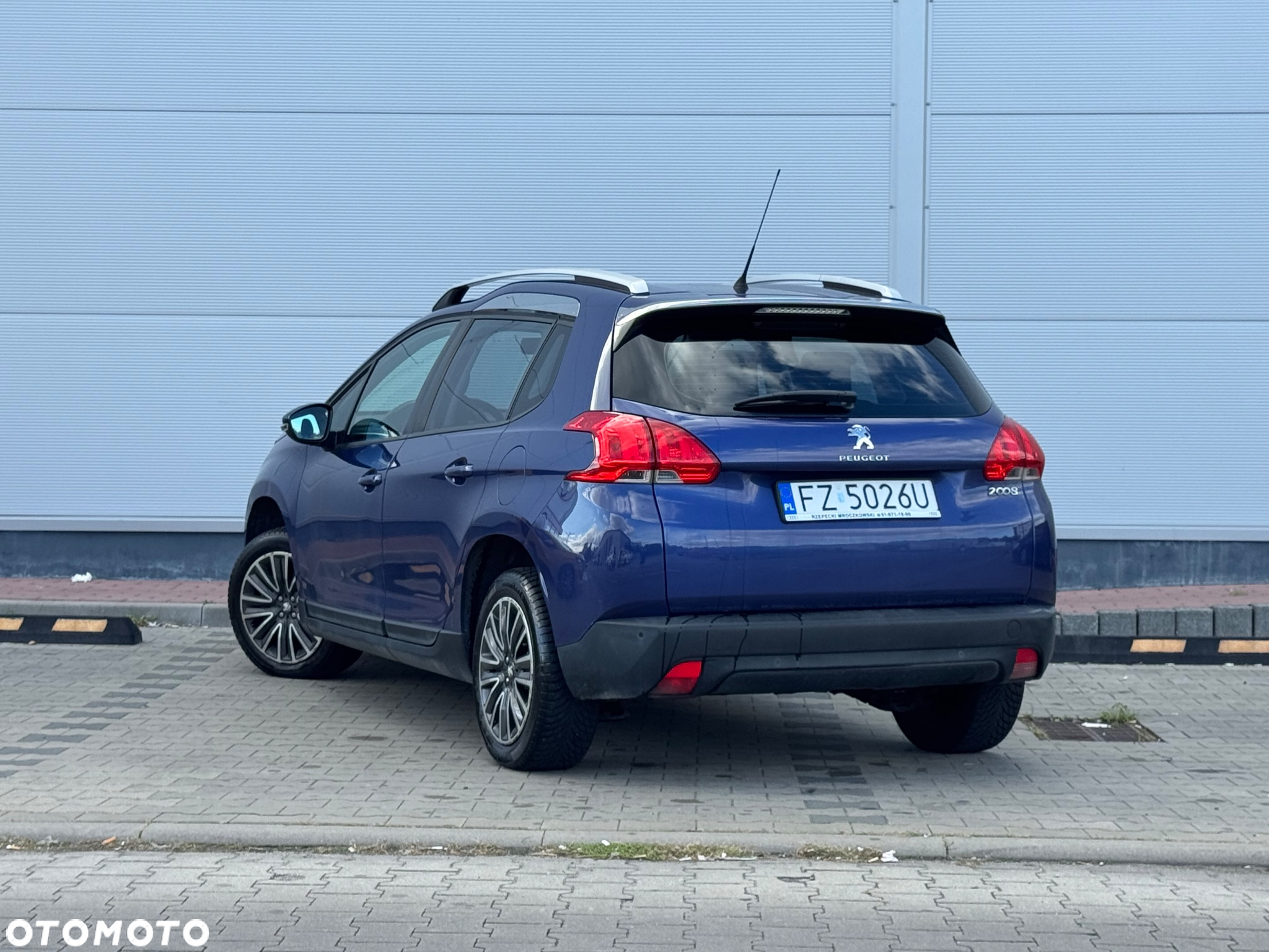Peugeot 2008 1.2 Pure Tech Active - 4