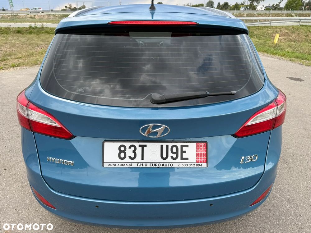 Hyundai i30 1.6 Premium - 11