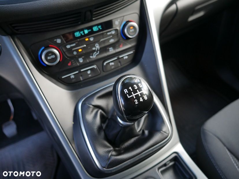 Ford Kuga - 20