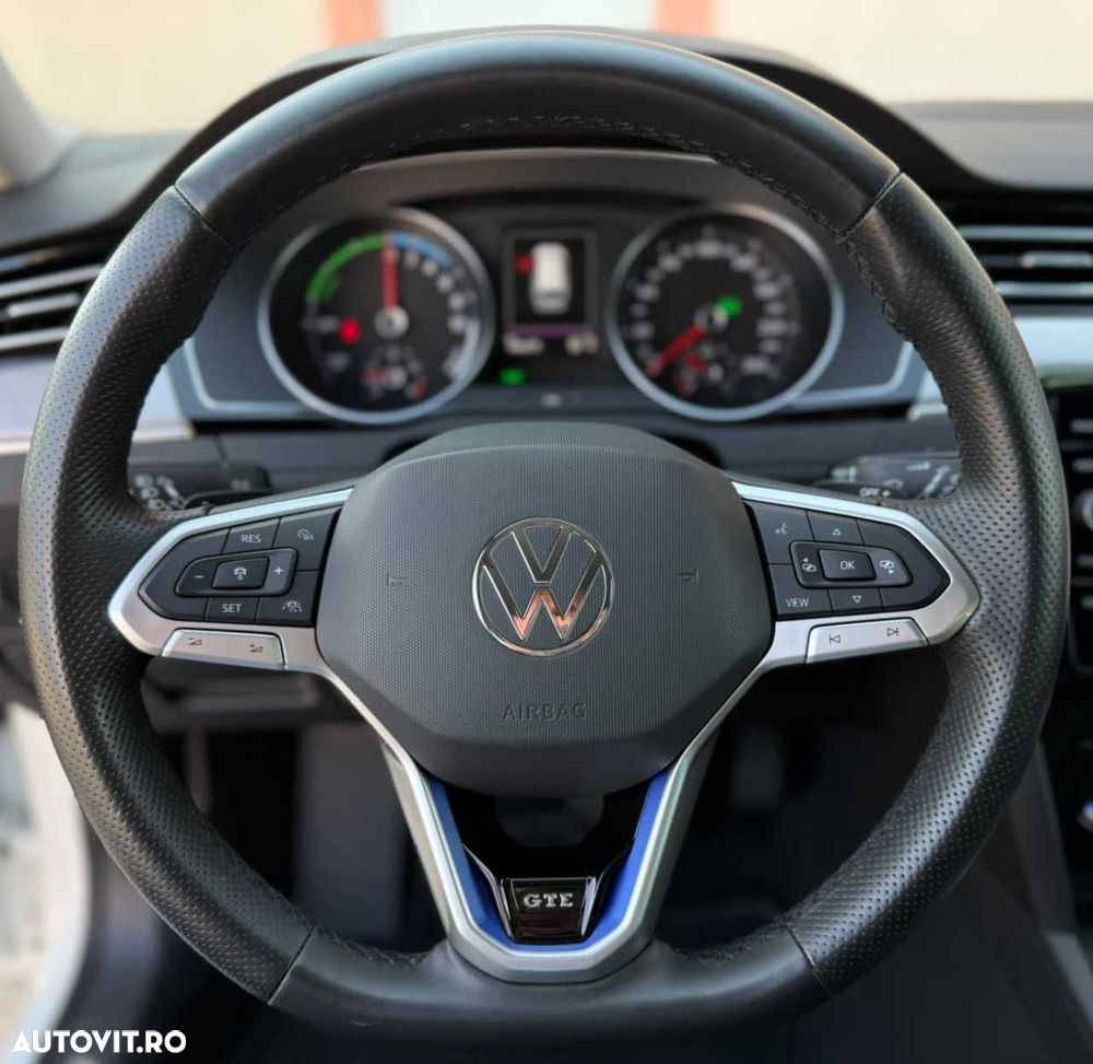 Volkswagen Passat - 23