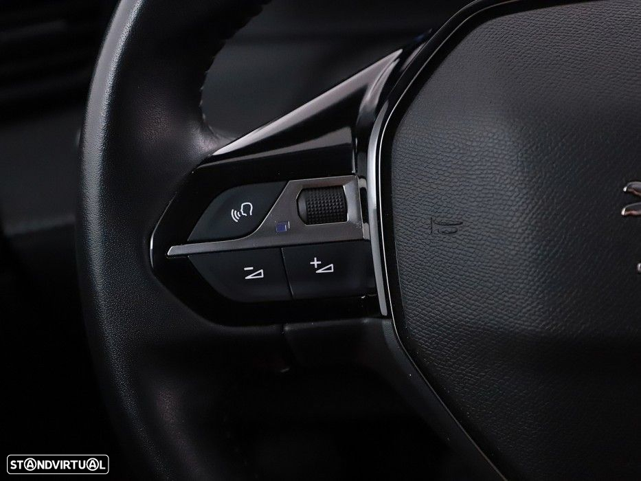 Peugeot e-2008 50 kWh Allure - 10