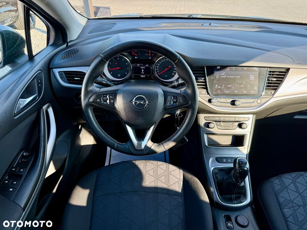 Opel Astra 1.4 Turbo 120 Jahre - 27