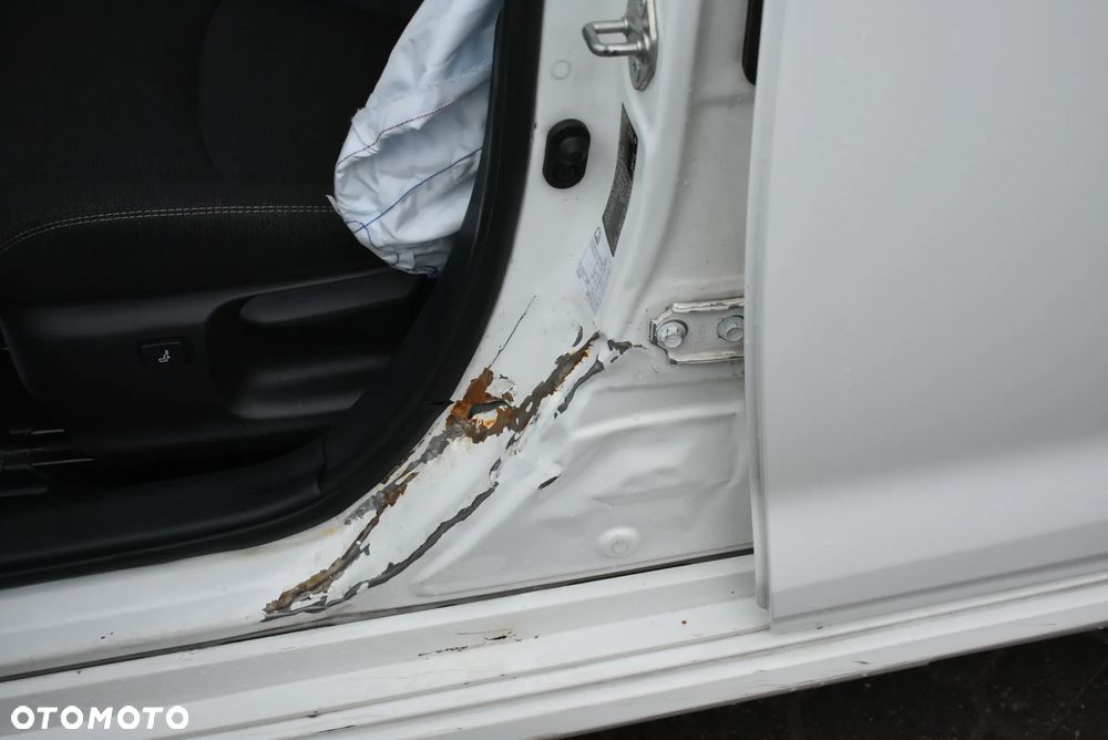 Toyota Corolla 1.8 Hybrid Comfort - 17