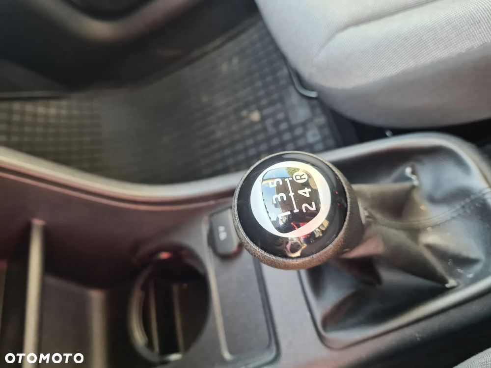 Volkswagen up! - 5