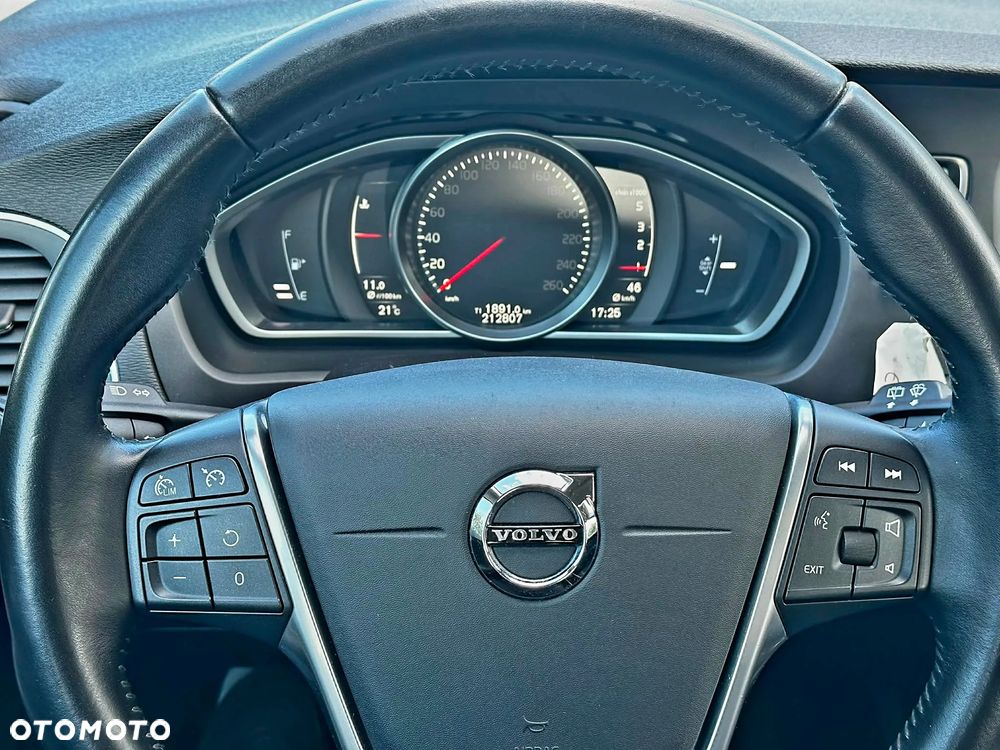 Volvo V40 D2 Momentum - 10