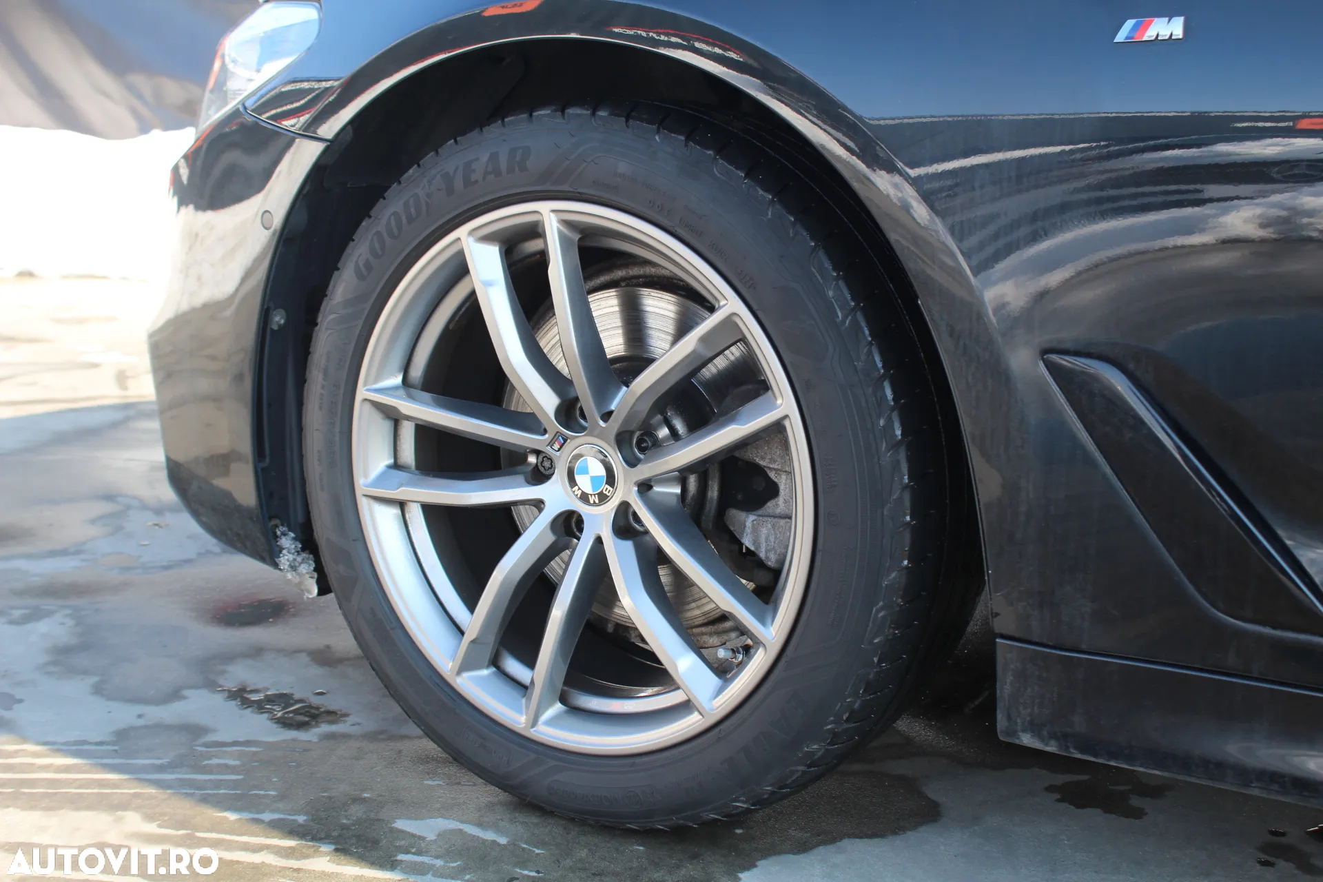 BMW Seria 5 520d Aut. M Sport Edition - 27