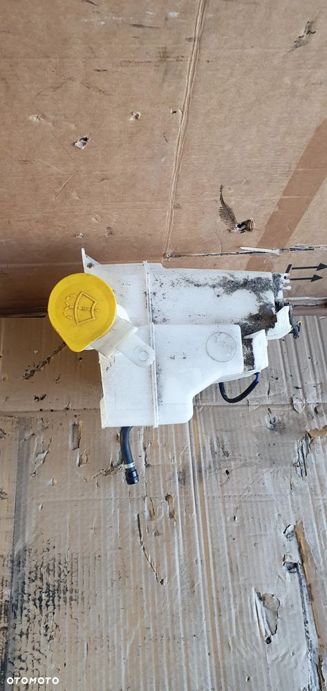 Zbiorniczek spryskiwaczy pompka pompki Sybaru Legacy IV Lift Outback - 2