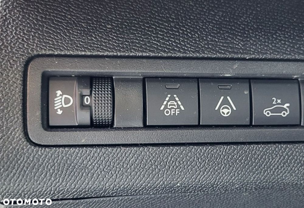 Peugeot 3008 1.2 PureTech Allure Pack S&S EAT8 - 14