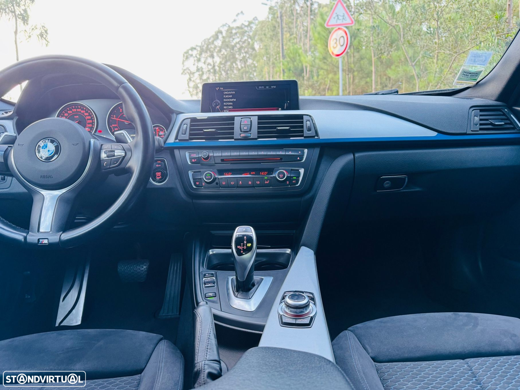 BMW 320 d Touring Auto Pack M - 34