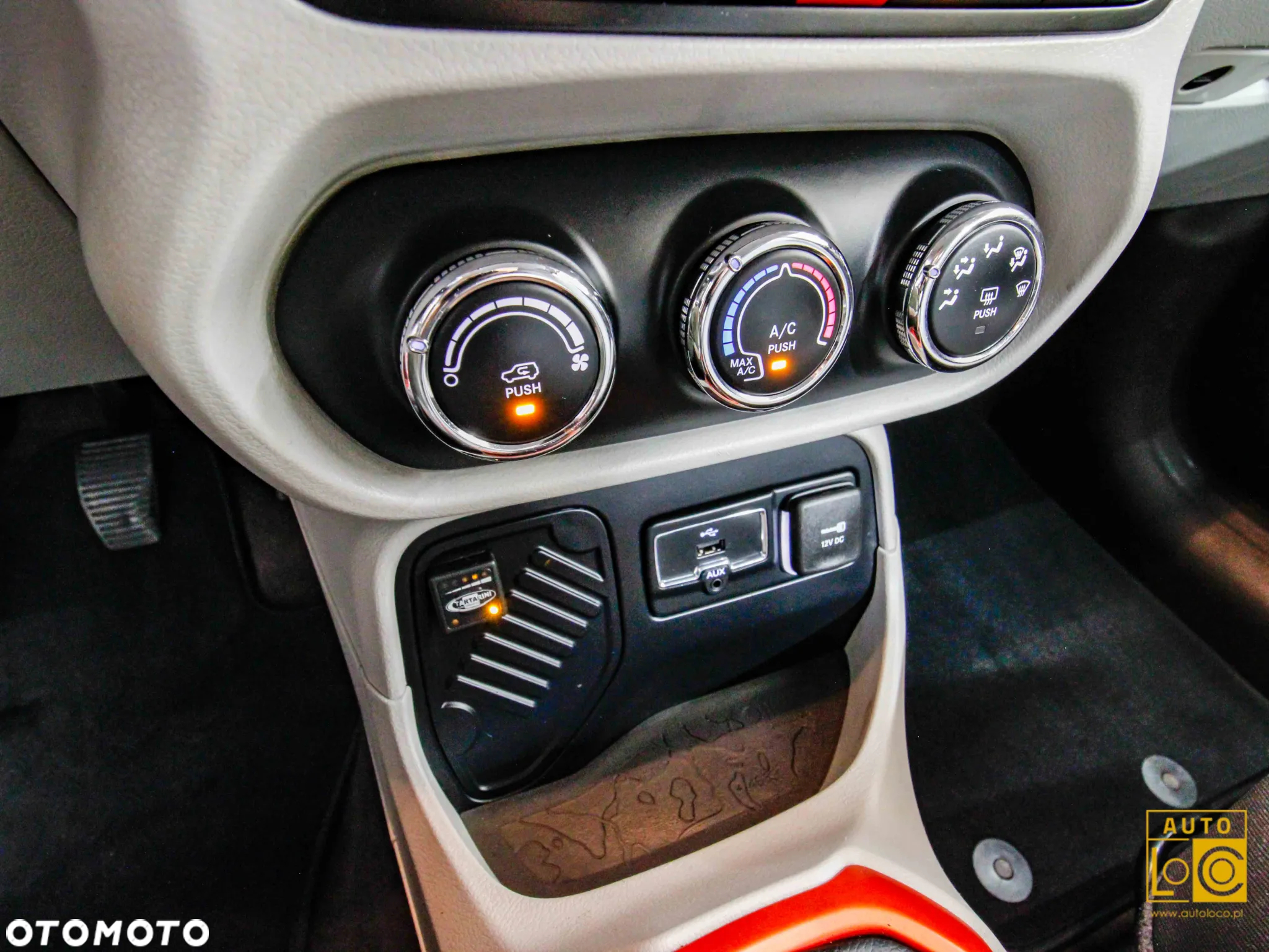 Jeep Renegade 1.6 E-TorQ Longitude FWD - 28