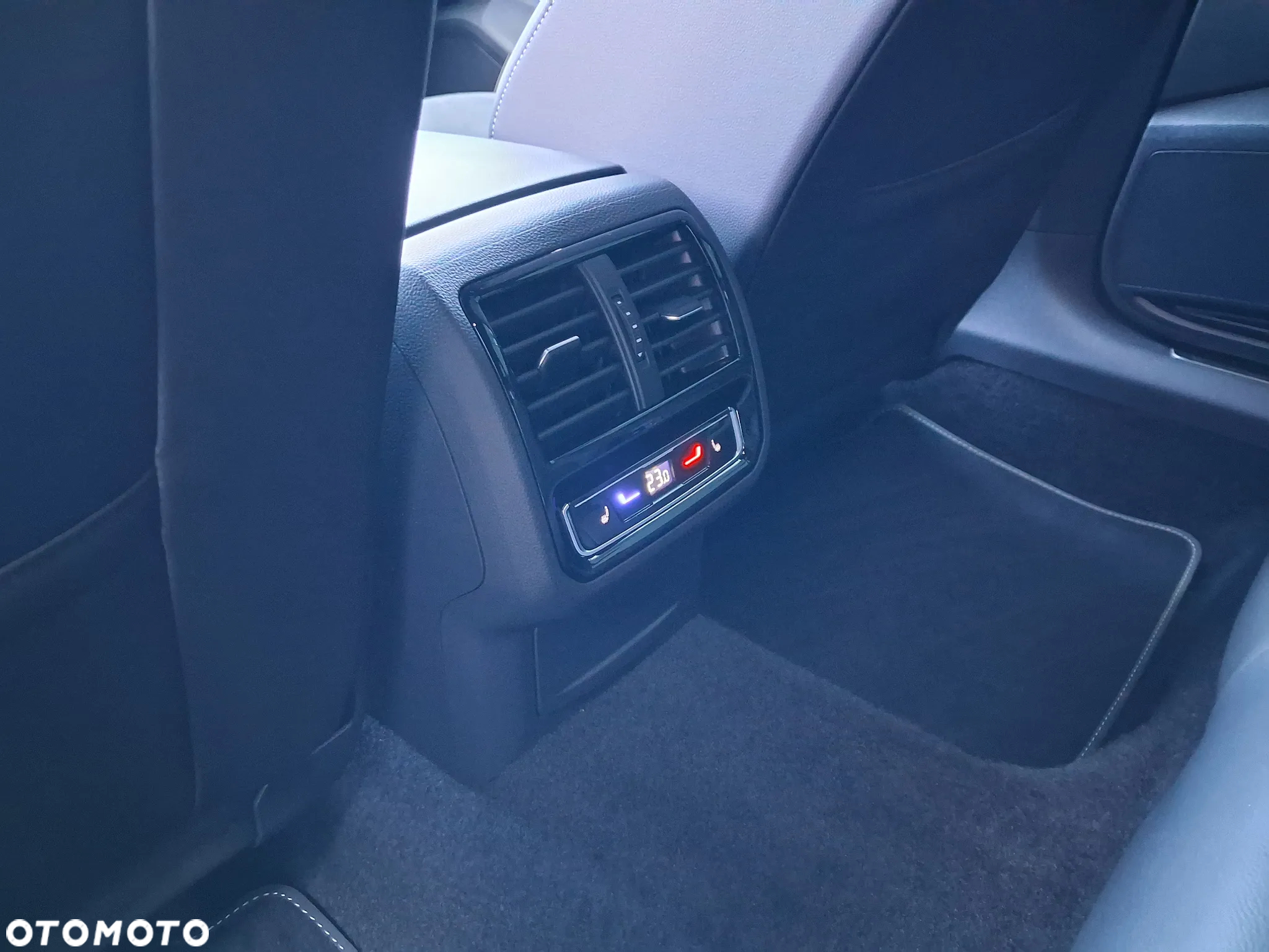 Volkswagen Arteon Shooting Brake 2.0 TDI SCR 4Motion DSG R-Line - 27