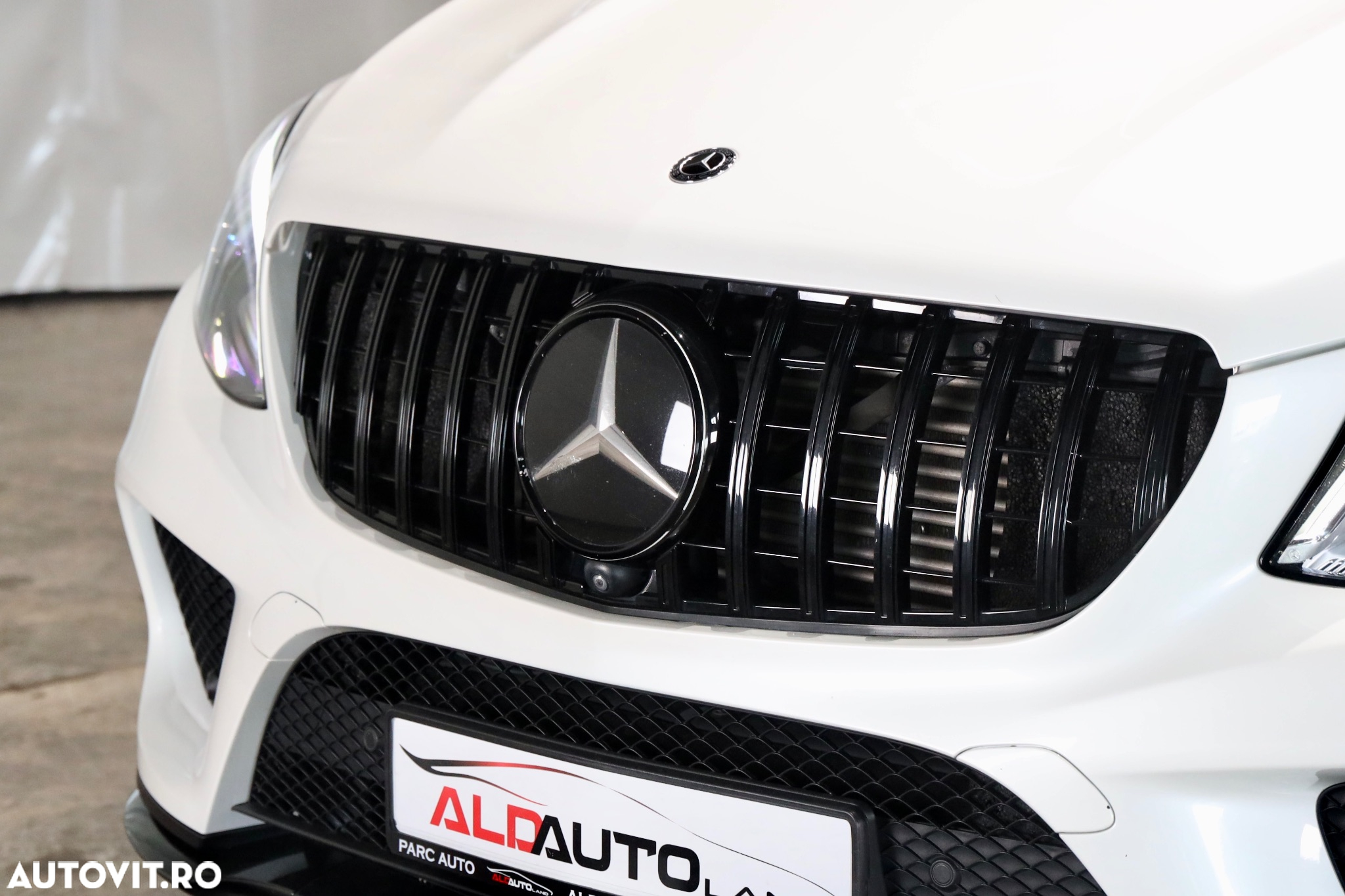 Mercedes-Benz GLE 350 d 4Matic 9G-TRONIC - 32