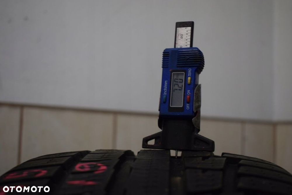 R19 235/45 99V Nokian WR A3 - 4