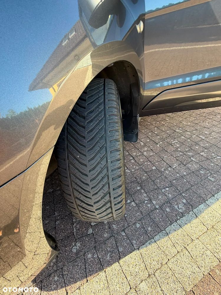 Ford Tourneo Connect Grand - 18