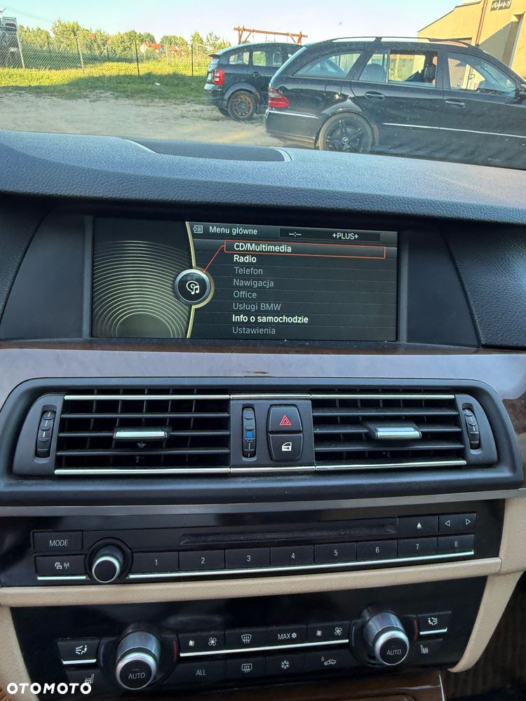 BMW Seria 5 530d xDrive Modern Line - 8